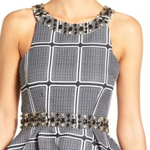 MAC DUGGAL EMBELLISHED PRINT SKATER FIT & FLARE DRESS sz 8 - Picture 4 of 7